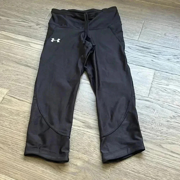 🌸3/$30🌸under Armour | Black compression athletic leggings - Picture 2 of 12